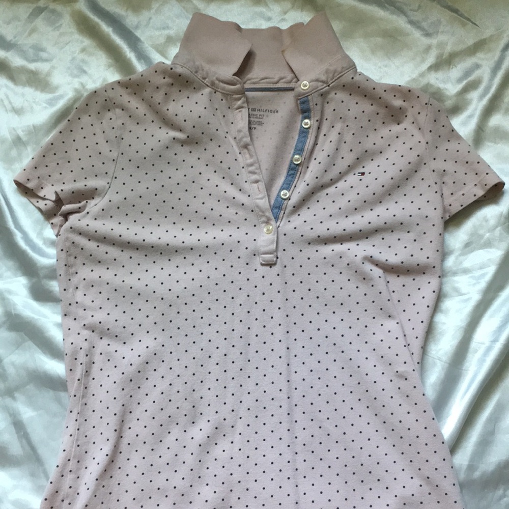 Tommy Hill figure classic fit polo.